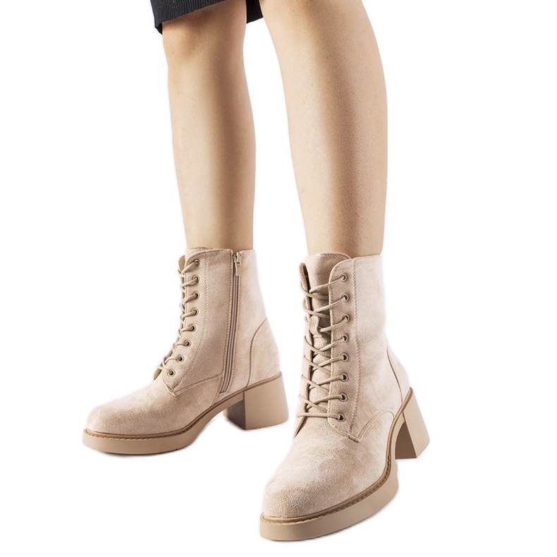 Botines sureños clásicos beige Botines sureños clásicos beige