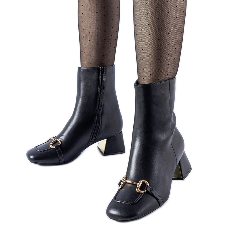 Botines negros de tacón con hebilla Prewitt