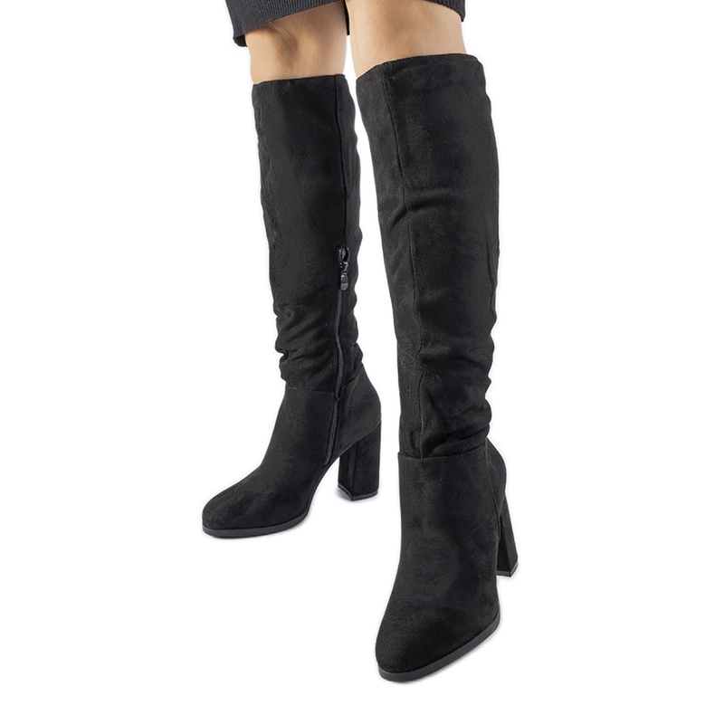 Botas de tacón alto arrugadas negras de Olesen negro
