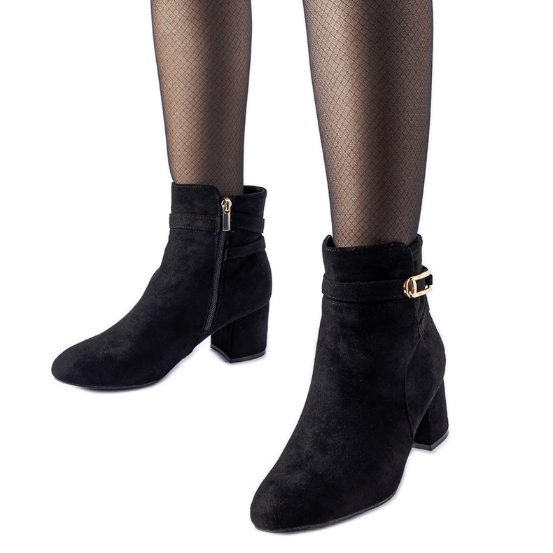 Botines negros de tacón bajo con hebilla Sesto Botines negros de tacón bajo con hebilla Sesto