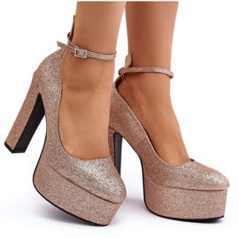 Zapatos de tacón alto con purpurina Mommoi dorados