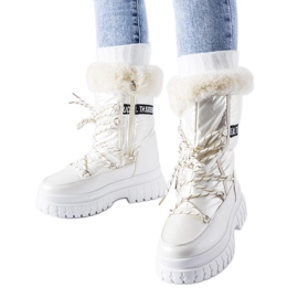 Botas de nieve aislantes beige con la inscripción Giorgio.