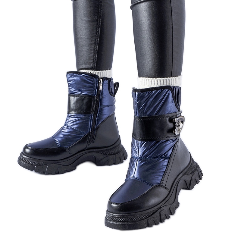 Botas de nieve azul marino con suela Carta masiva. negro