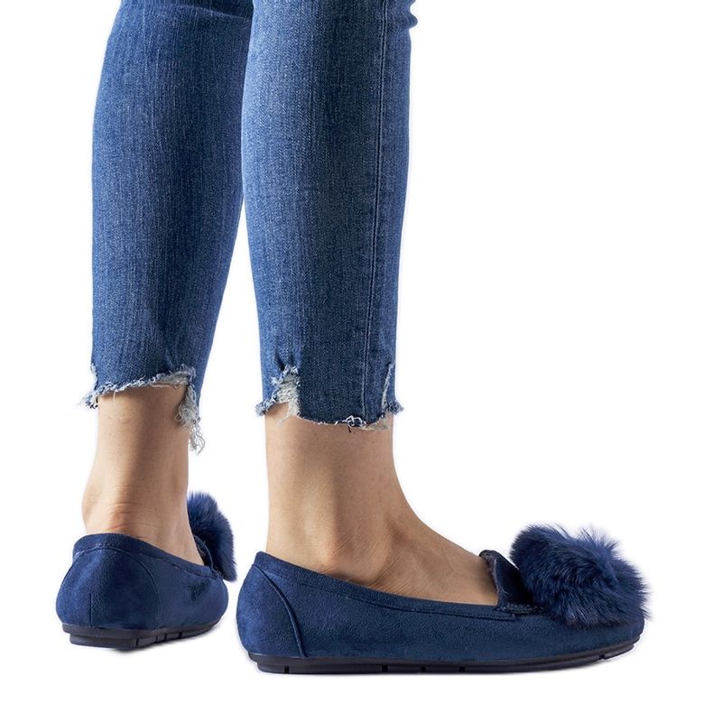 Pantuflas aislantes azul marino con pompón Marchetti