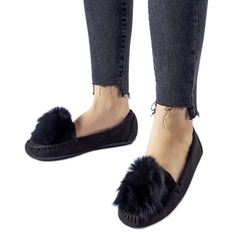 Pantuflas aislantes negras con pompón Marchetti negro
