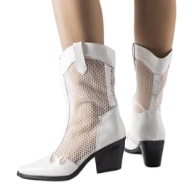 Botas cowboy caladas blancas con tacón bajo de Beato blanco