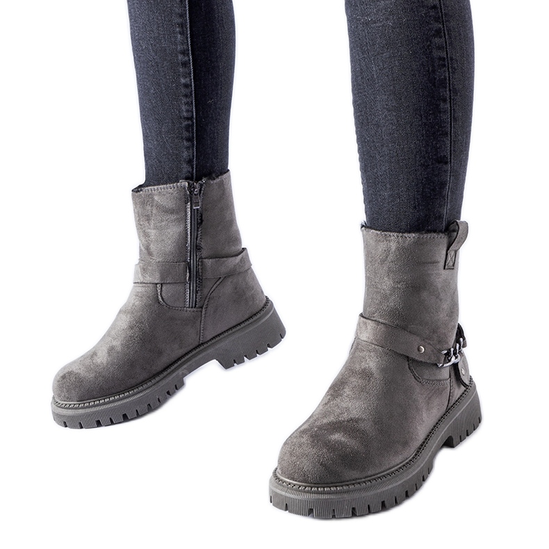 Botines grises con aislamiento y cadena Sedico