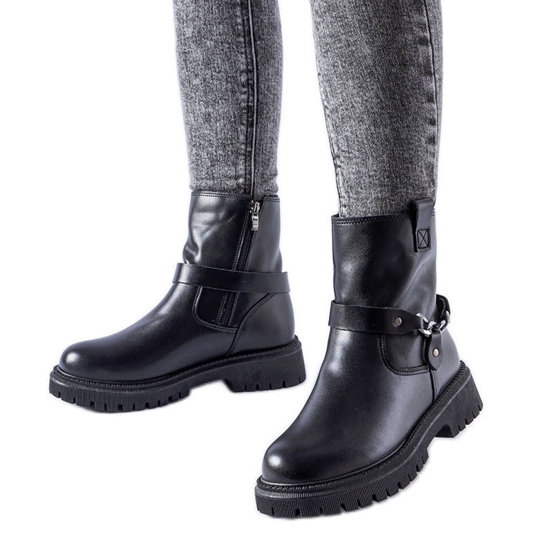 Botas aislantes negras con cadena de Smithsons negro