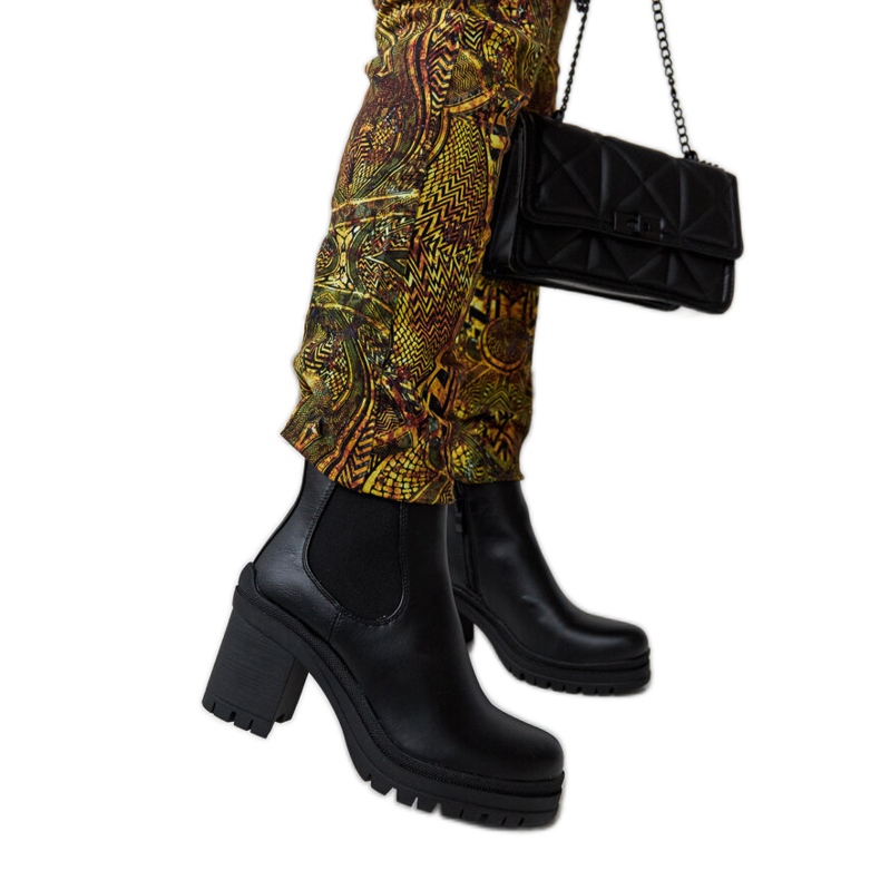 Botines de tacón bajo negros de Layman Botines de tacón bajo negros de Layman