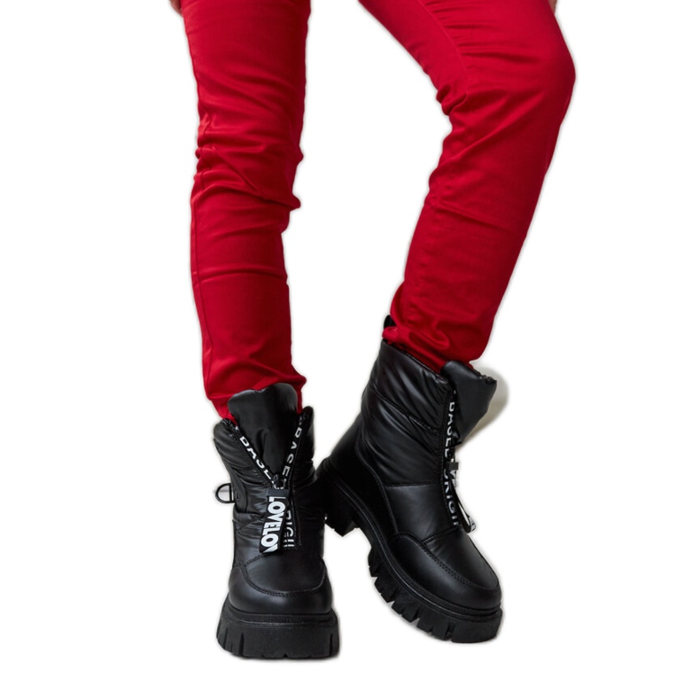 Botas de nieve aislantes negras con inscripciones Eulalia. negro