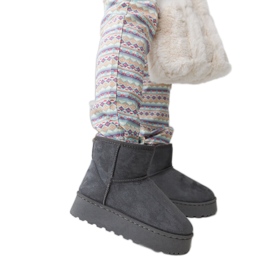 Botas de nieve grises con aislamiento en la plataforma Tucson