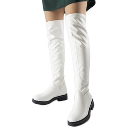 Botas largas blancas con suela Sisson oscura. blanco