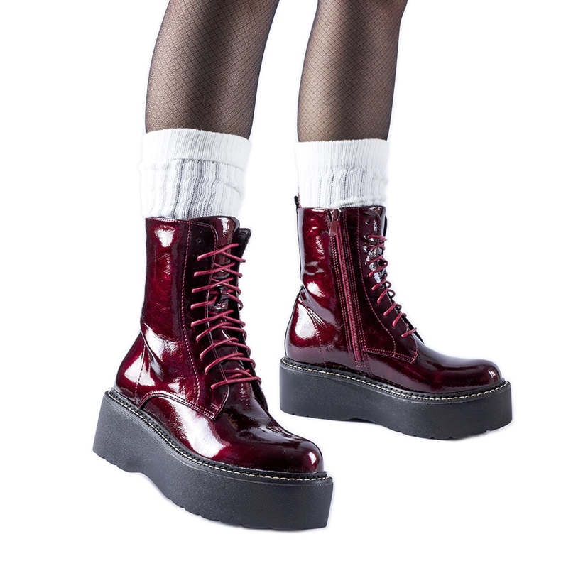 Trabajadores de patentes de Borgoña en la plataforma Leos rojo