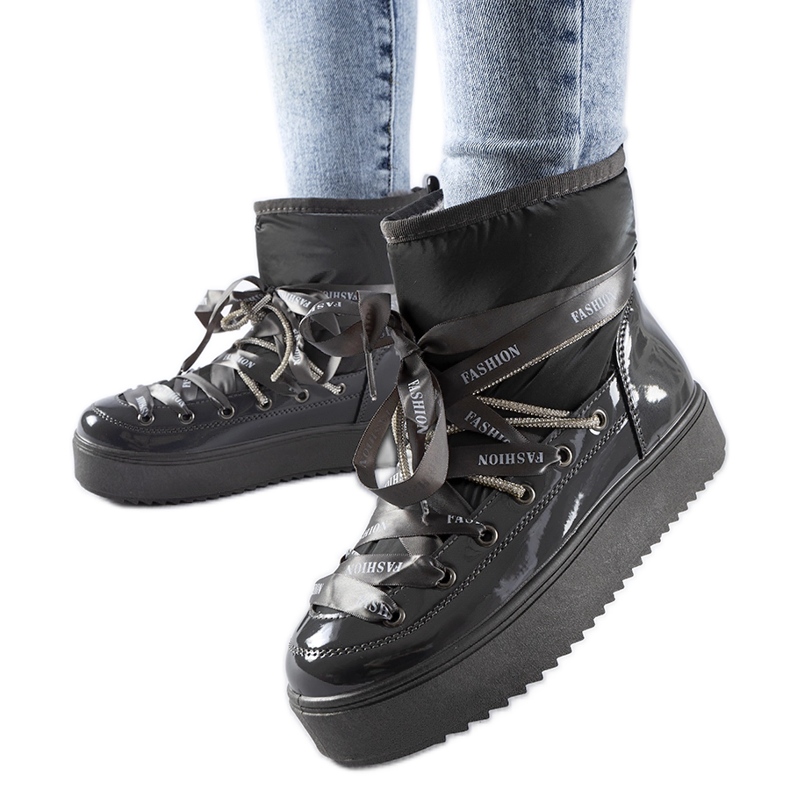 Botas de nieve charol gris con pedrería Alceo Botas de nieve charol gris con pedrería Alceo