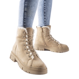 Botines aislantes beige confeccionados en ante ecológico Chamblee