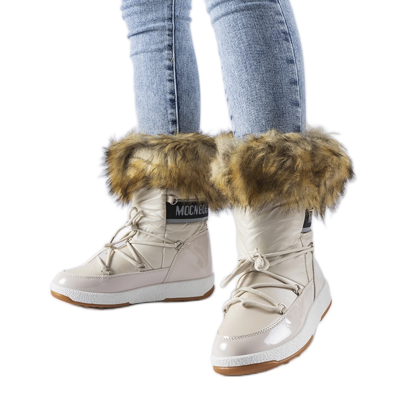 Botas de nieve con aislamiento beige y pelo de Adamsvil Botas de nieve con aislamiento beige y pelo de Adamsvil