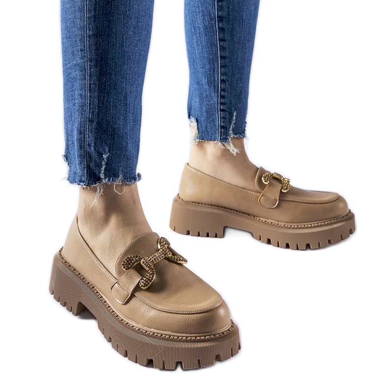 Mocasines beige decorados con pedrería Uzzone