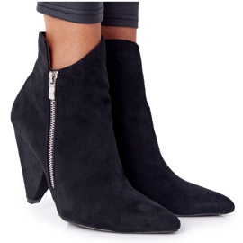 Botas asimétricas de tacón alto Lu Boo Black negro