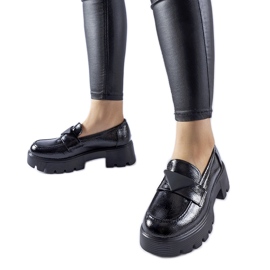 Mocasines Eligio charol negro