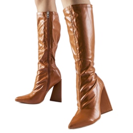 Botas de tacón marrones de Petrullo marrón