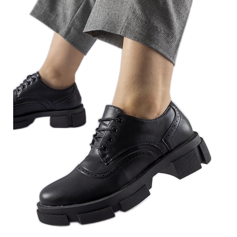 Zapatos Piazzetta negros con cordones