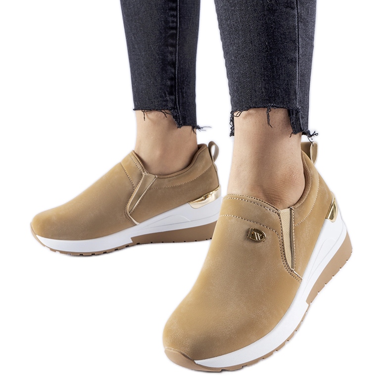 Zapatillas con cuña Vitale beige oscuro