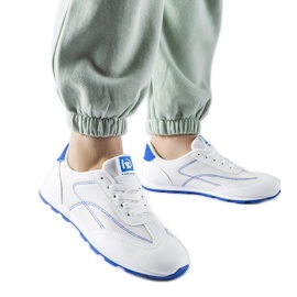 Zapatillas deportivas Pinarella blancas. blanco