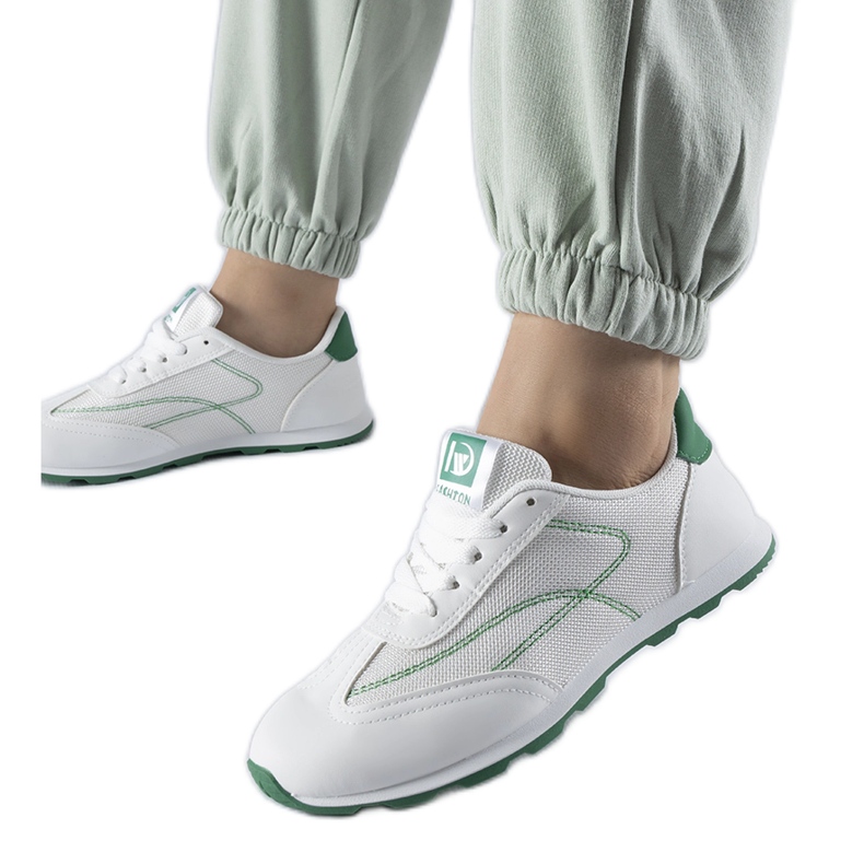 Zapatillas deportivas Pinarella blancas. blanco