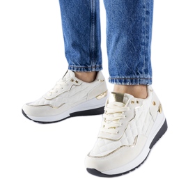 Zapatillas con cuña beige de Pisignano