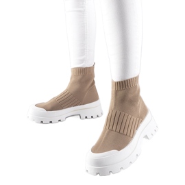 Zapatillas marrones con parte superior flexible Varden marrón