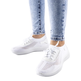 Zapatillas blancas caladas de Pierantonio blanco