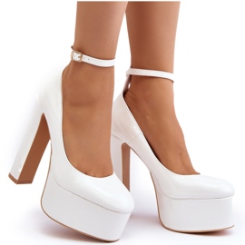 Zapatos de tacón lacados con plataforma enorme y tacón de aguja, White Ninames blanco