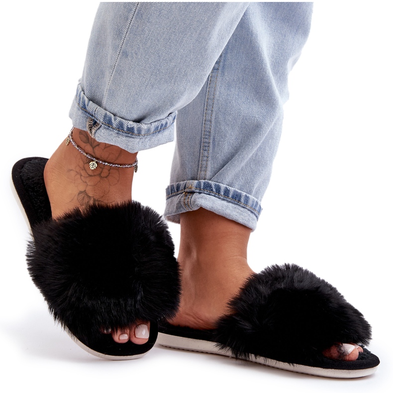 Pantuflas de mujer con pelo negro Vienitta