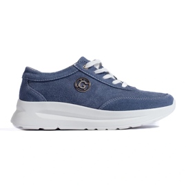 Zapatillas deportivas de piel azul.