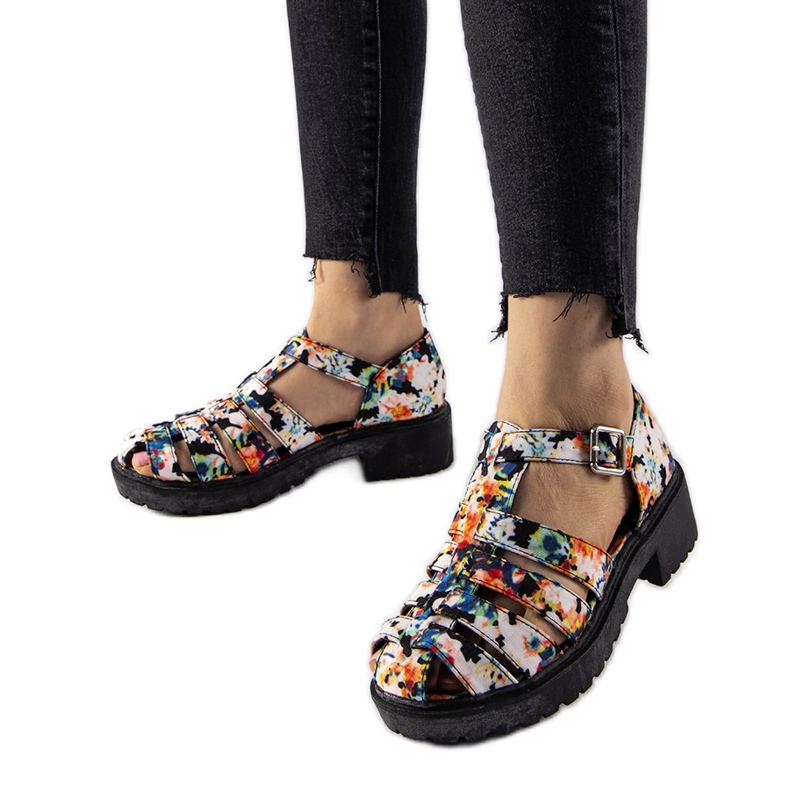 Sandalias Oaks masivas estampadas en negro