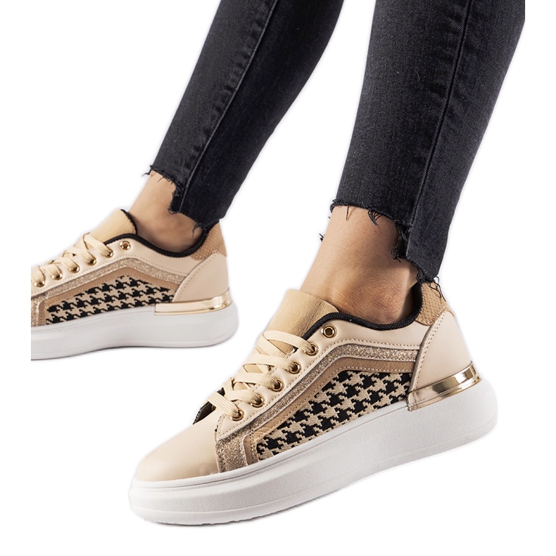 Zapatillas beige con purpurina Briercliff