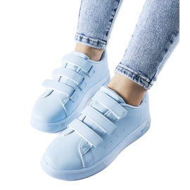 Deportivas Paré azul con cierre de velcro.