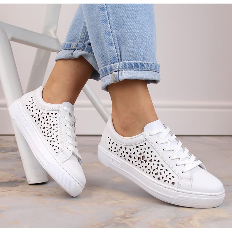 Deportivas de mujer cómodas de piel caladas, blanco, Rieker L8831-80 Deportivas de mujer cómodas de piel caladas, blanco, Rieker L8831-80