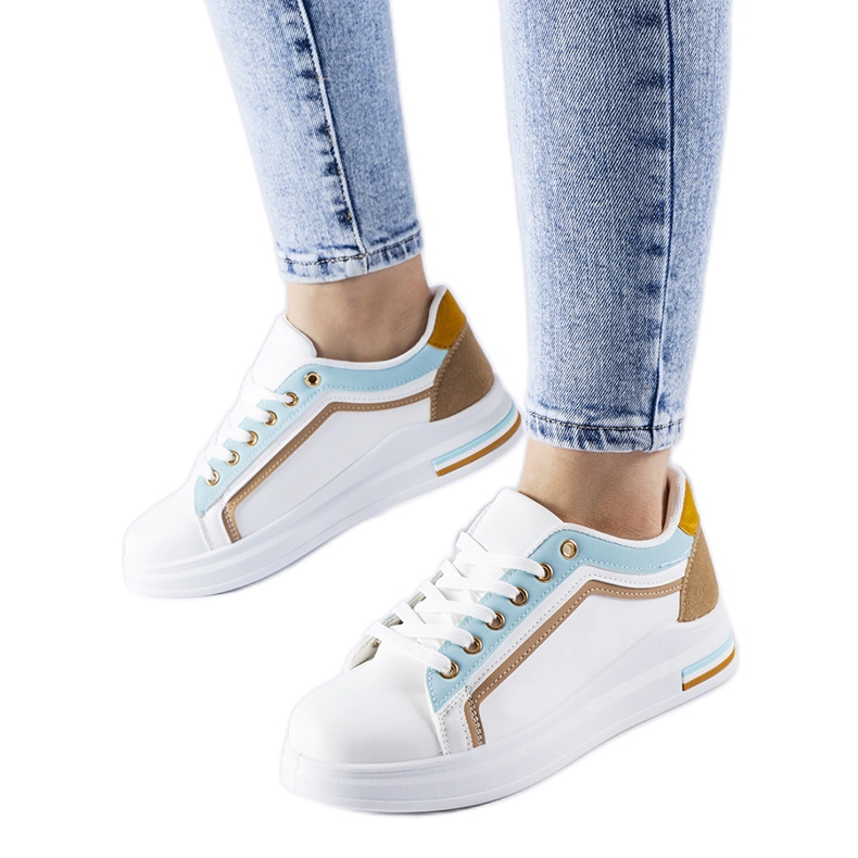 Zapatillas Mayfield blancas y azules. blanco