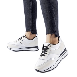 Zapatillas blancas con plataforma Nutter. beige Zapatillas blancas con plataforma Nutter. beige