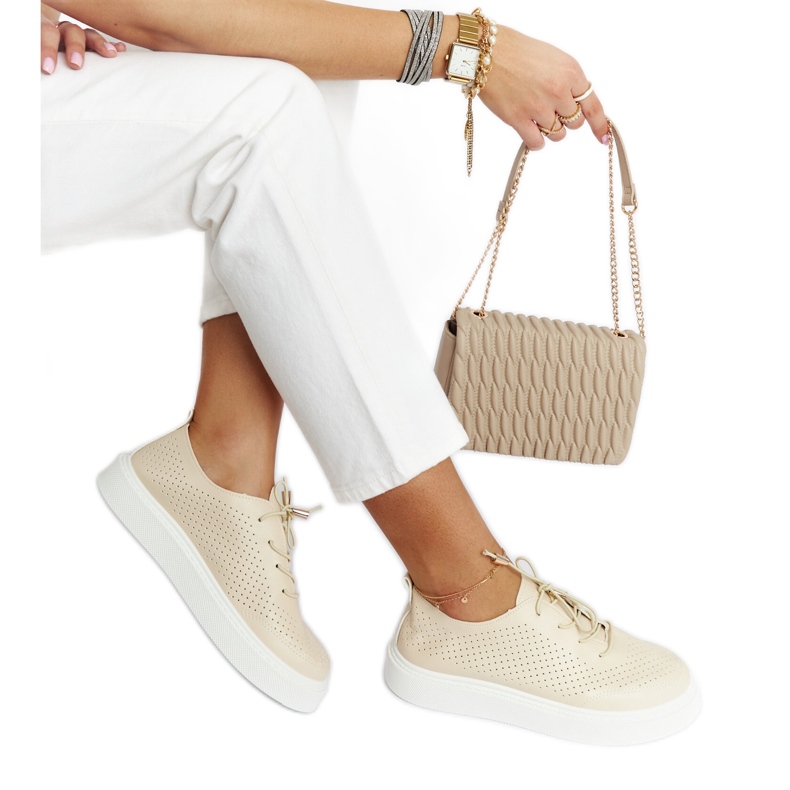 Deportivas Laytonville beige perforadas