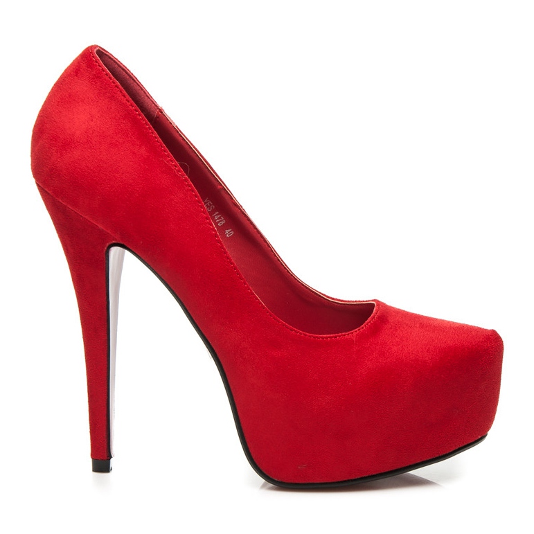 Yes Mile Pines en la plataforma rojo Yes Mile Pines en la plataforma rojo