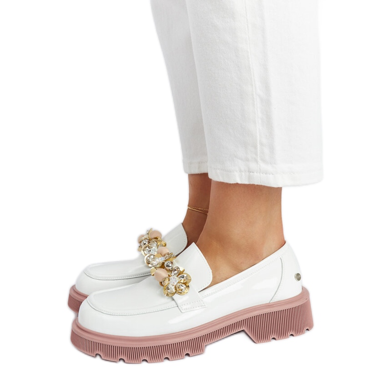 Mocasines charol blanco Goe NN2N4201