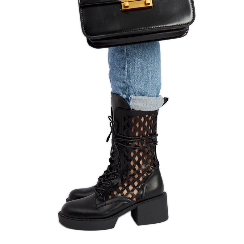 Botas tacón Visalia caladas negras negro