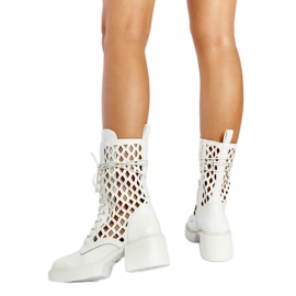 Botas tacón visalia caladas blancas blanco