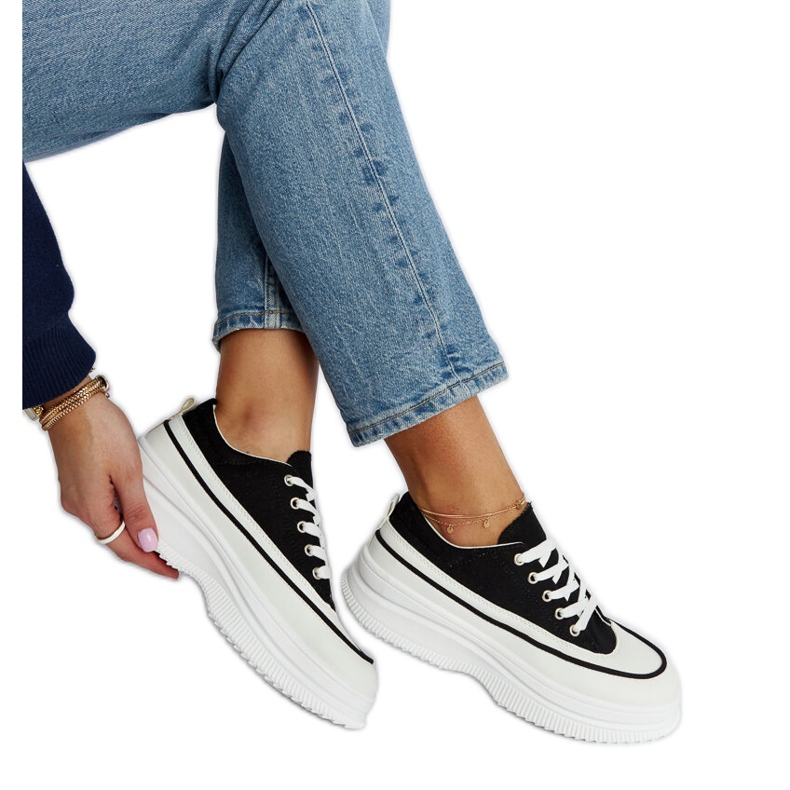 Zapatillas Plesio negras con plataforma negro
