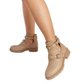 Botines beige con cutie y perlas Asker