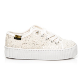 Kylie Zapatillas con purpurina y aislamiento blanco Kylie Zapatillas con purpurina y aislamiento blanco