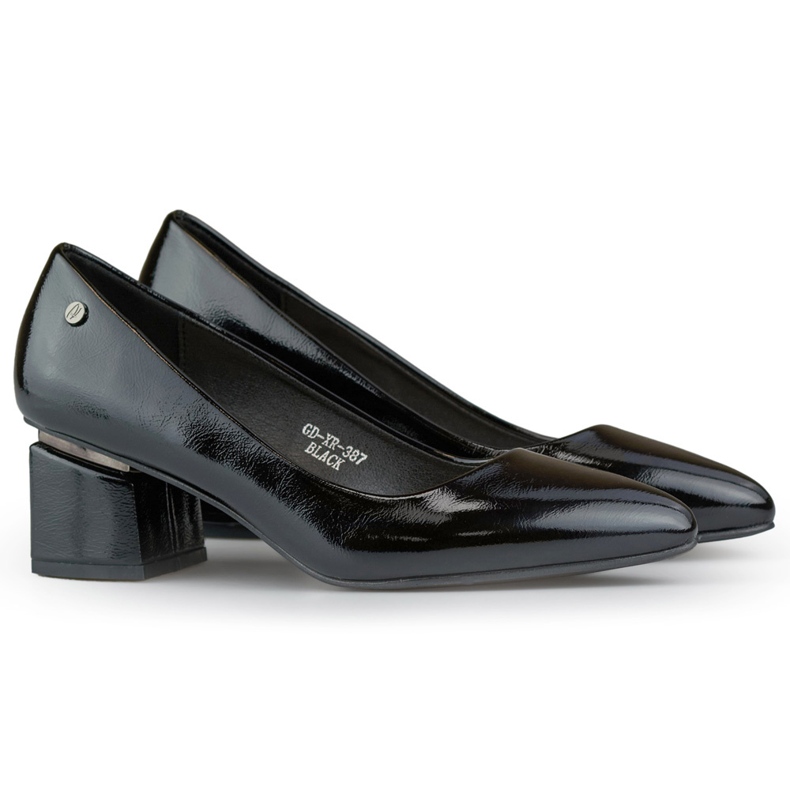 Elegantes zapatos de tacón medio charol negro