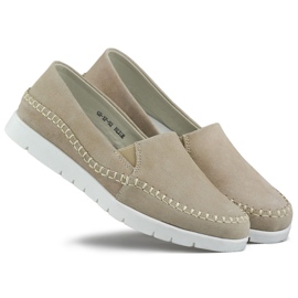 Zapatos cómodos de mujer fabricados en piel natural con suela plana. beige Zapatos cómodos de mujer fabricados en piel natural con suela plana. beige